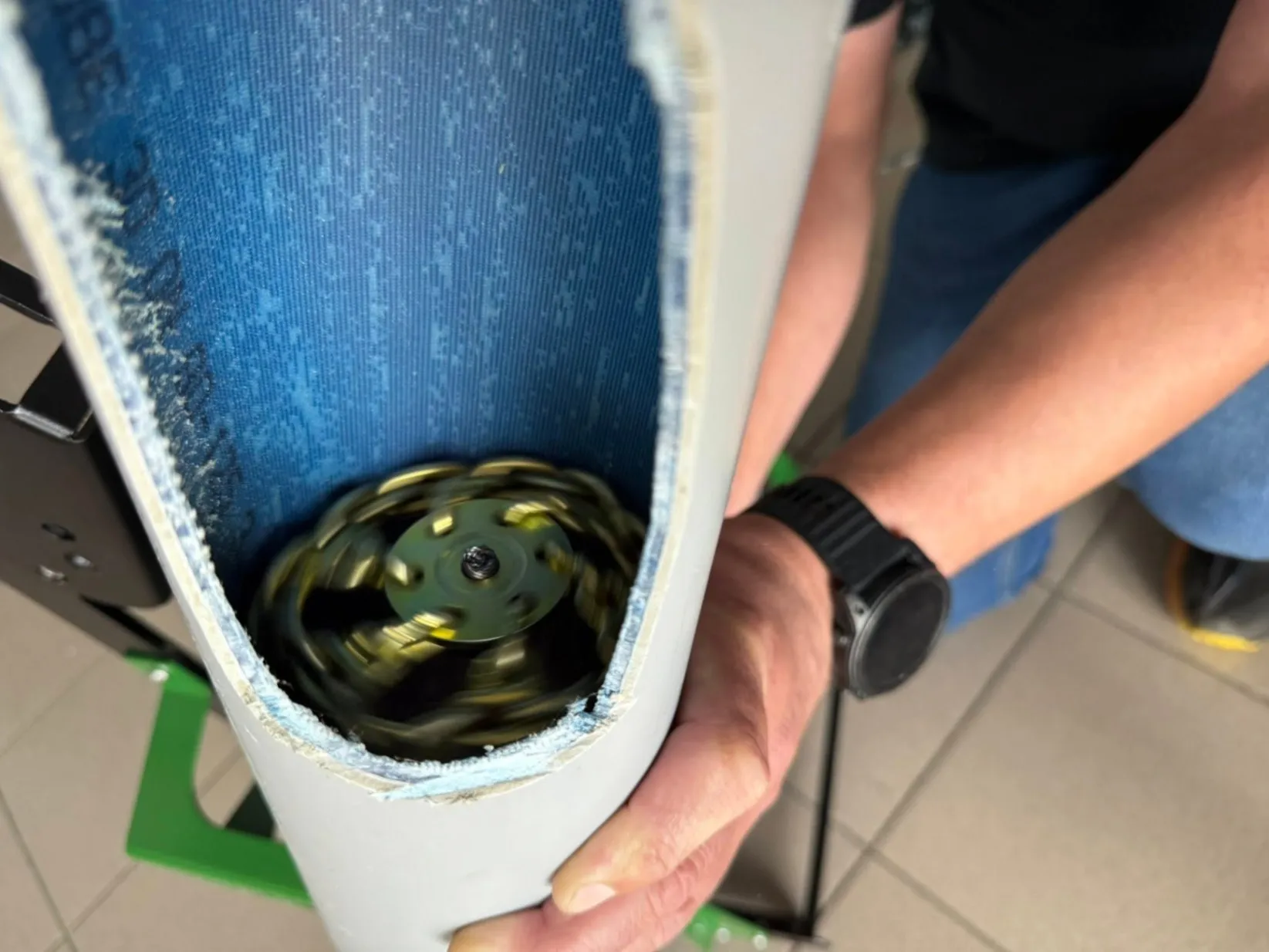 V8 High-Speed cleaning in action